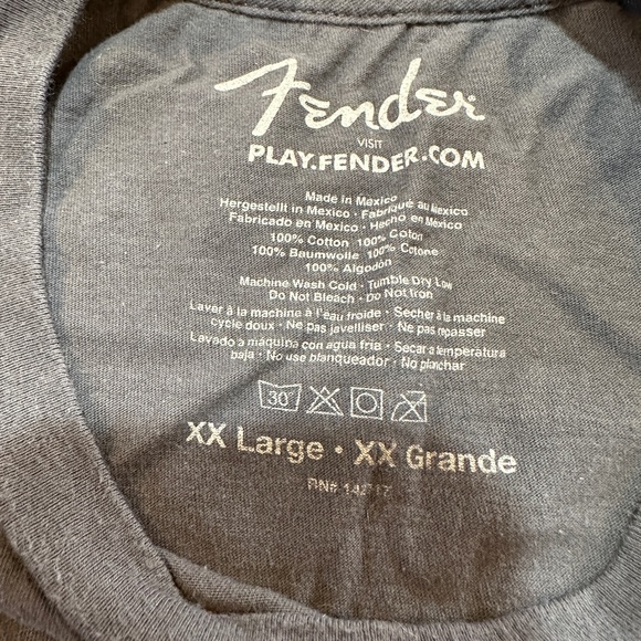 Retro vintage Fender guitar XXL shirt - Picture 2 of 2